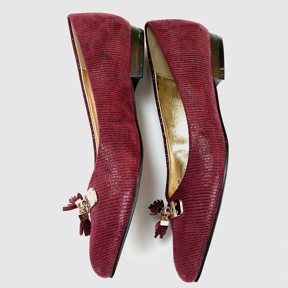BELLINI PLUM TASSEL ACCENT FLAT - Picture 5 of 9